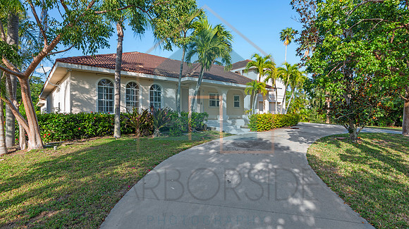 Real estate house outside photo