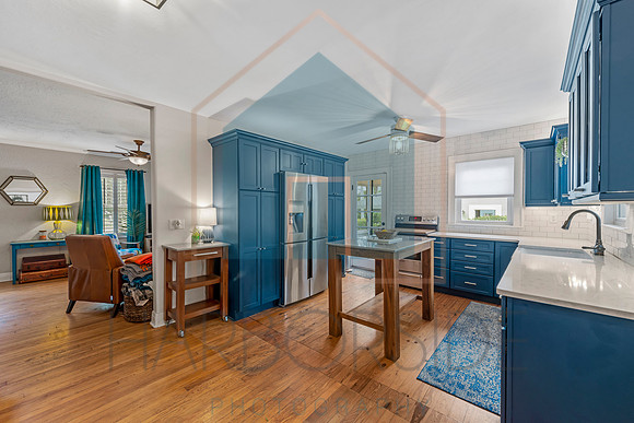 Real estate kitchen photo