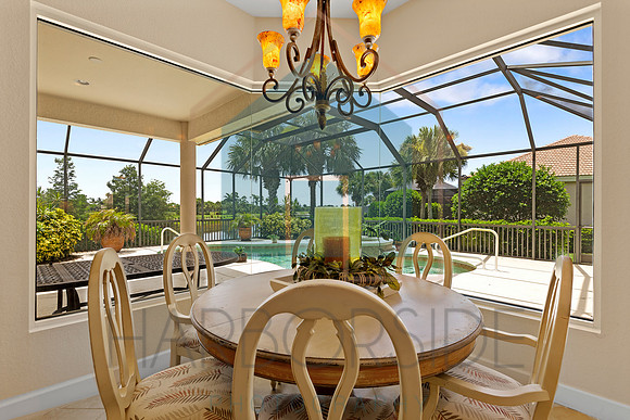 Real estate dining room photo