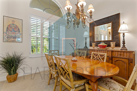 Real estate dining room photo