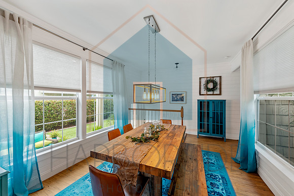 Real estate dining room photo